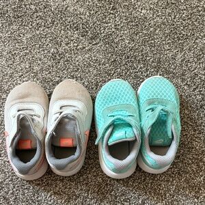 Bundle of 2 Nike Sneakers